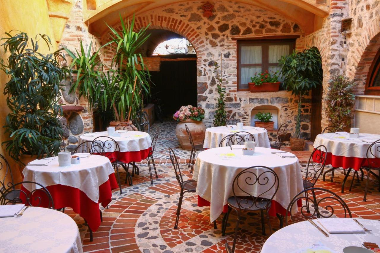 Hotel Anticos Palathos Orosei Εξωτερικό φωτογραφία